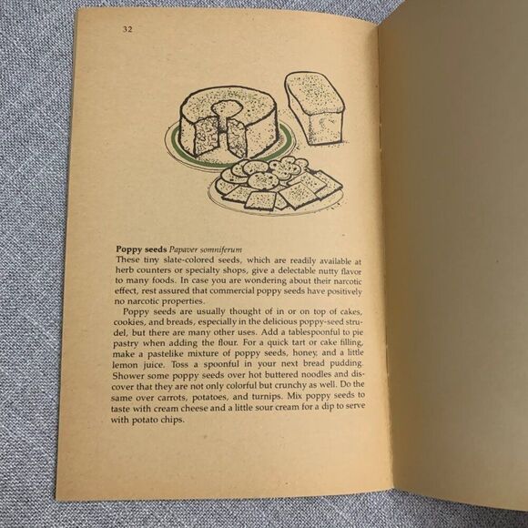 Vintage Readers Digest Cooking With Herbs Paperback Book - Picture 4 of 9